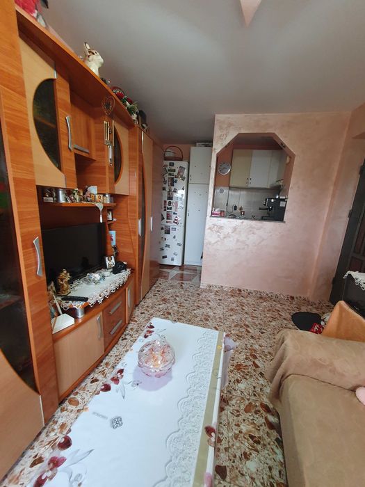 Vand apartament 2 camere
