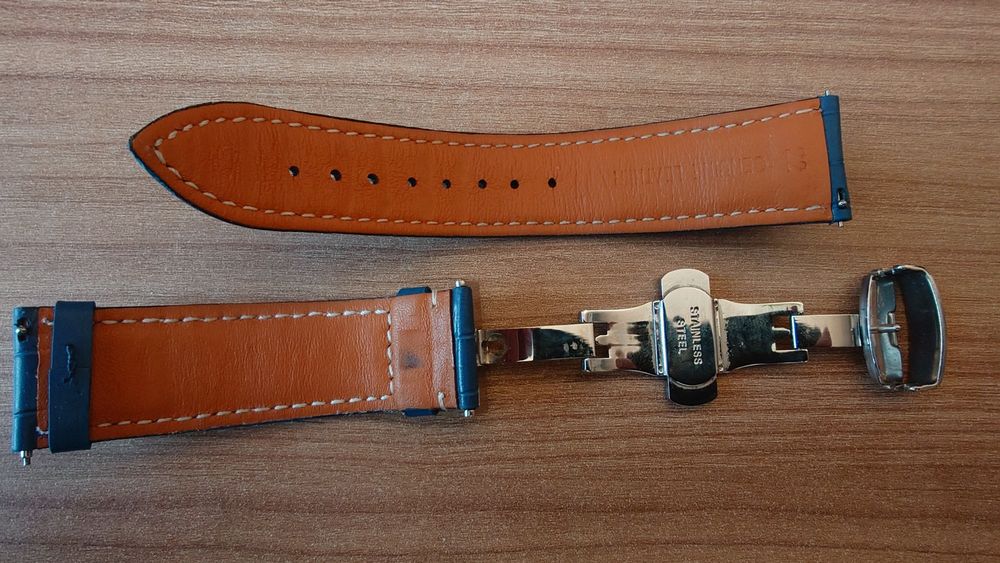 Синя кожена каишка за часовник 22 мм с разгъваща се закопчалка