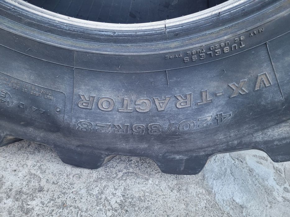 Anvelope Buldo Excavator, Bridgestone 420/85 R28 (16.9 R28)