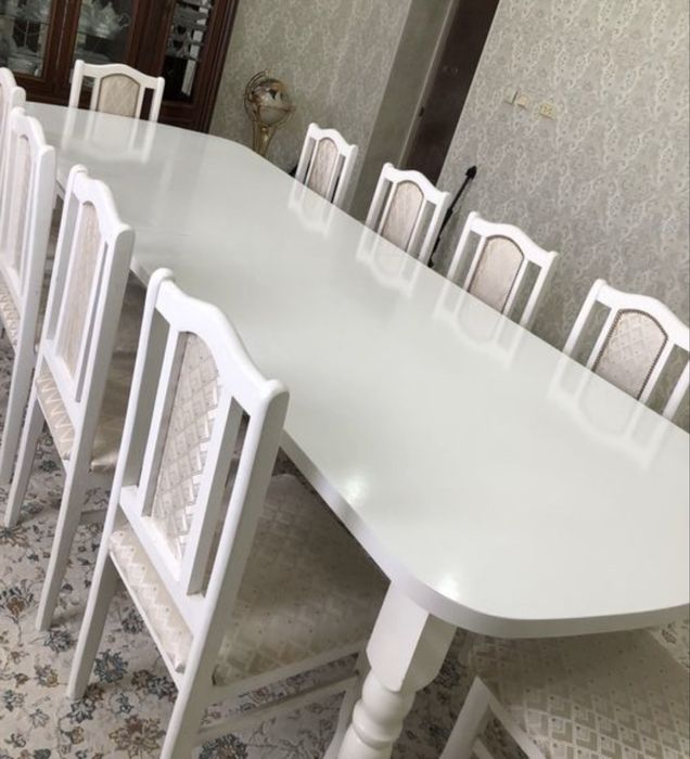 Продам гостинную стол