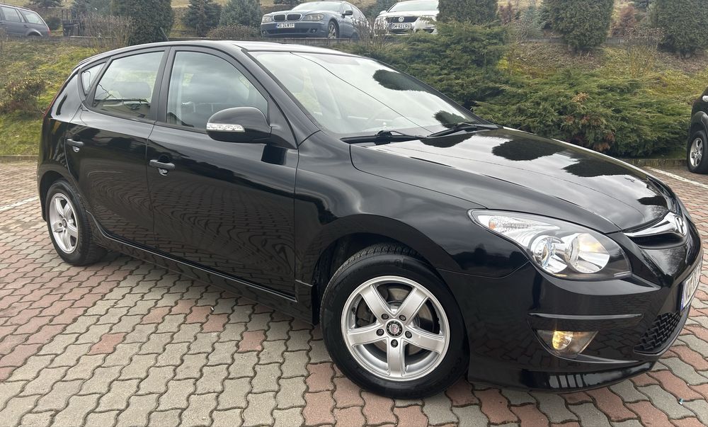 -Hyundai i30 facelift-2012-1.4benzina-109cai-euro5-adusa din germania-