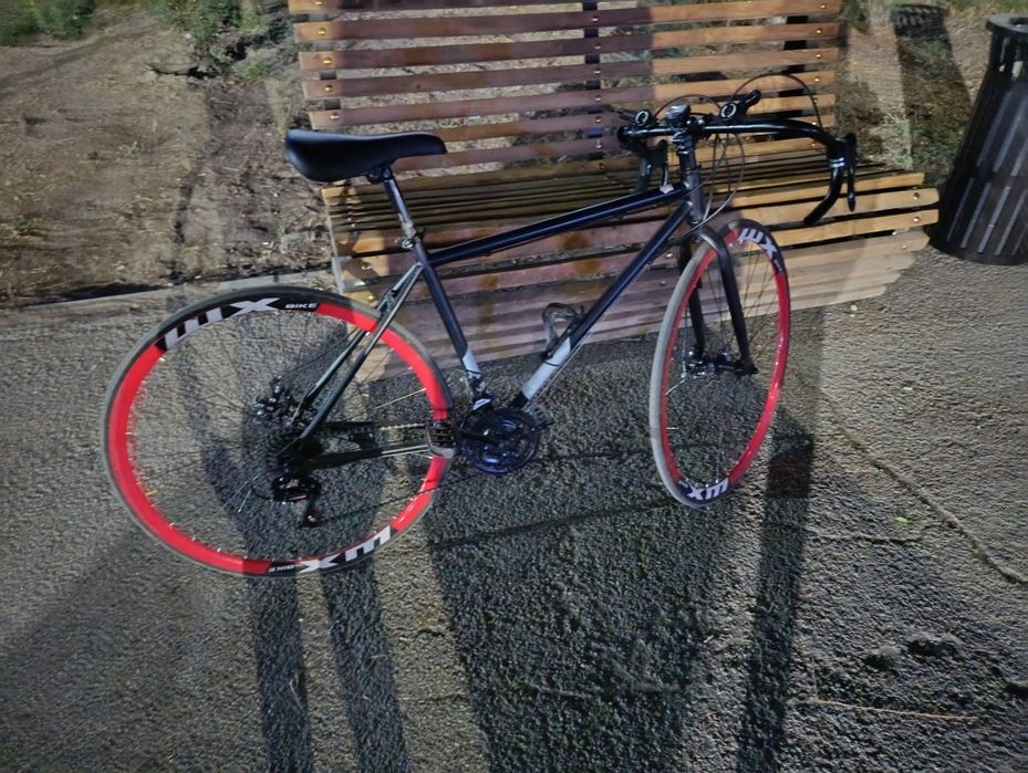 Шоссейник  черный