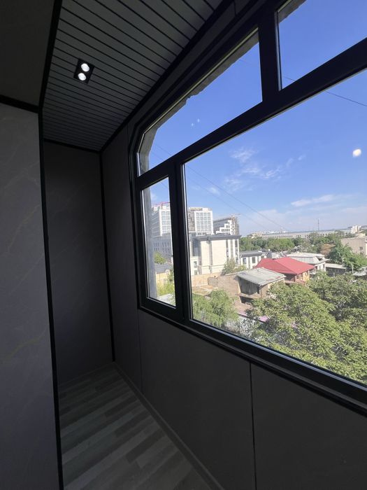 Srocho Kvartira sotiladi oybek metro westminser universitet yonida