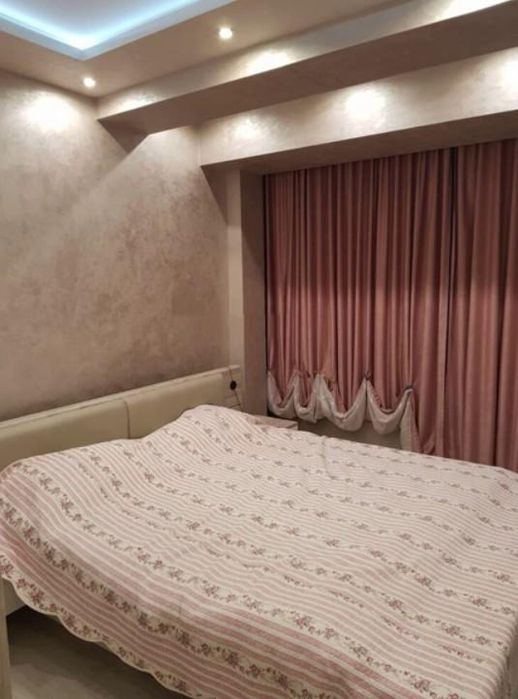 Продава се Четиристаен апартамент в Бургас, Център - 132 кв.м за 2280 €/кв.м - Снимка #6