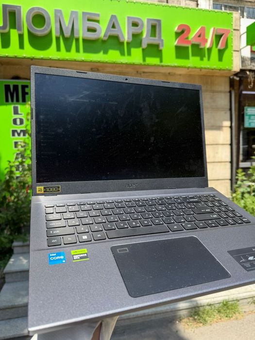 Acer Aspire 7 Ноутбук
