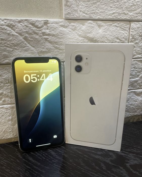 Айфон 11 продам либо обмен  128 гб акб 76