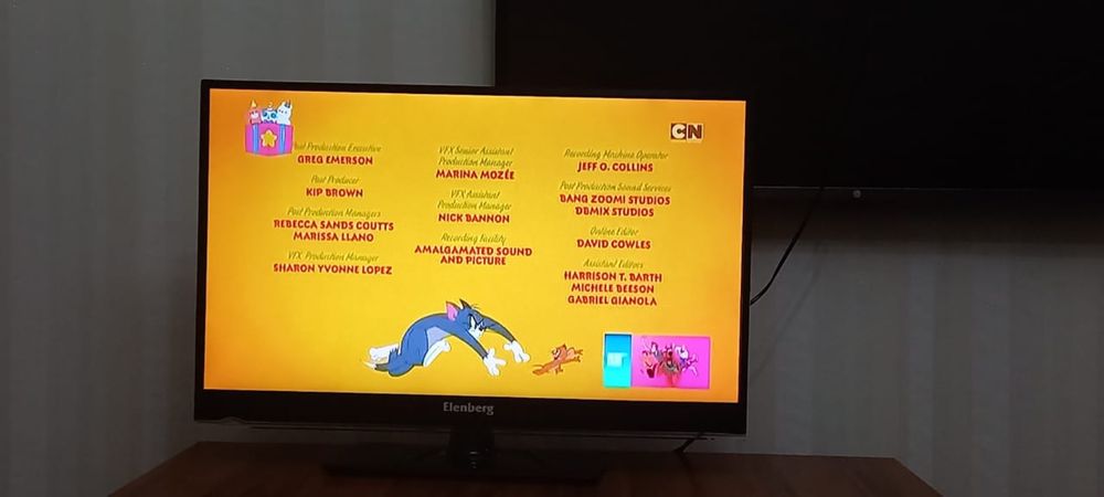 Срочно продам телевизор