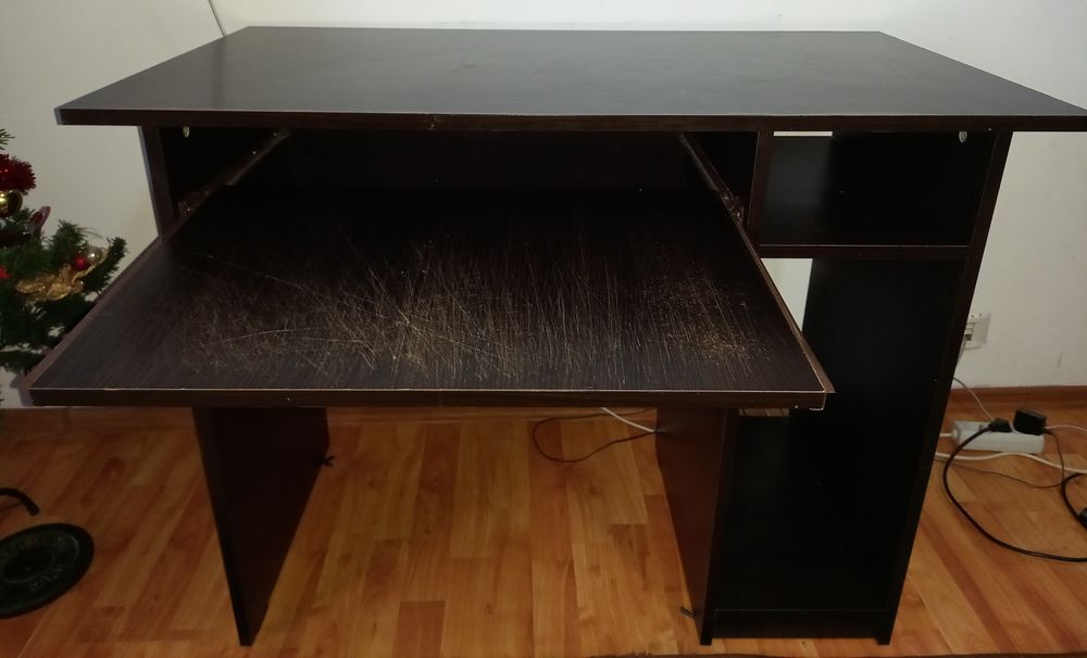 Birou urgent de vanzare stare foarte bună