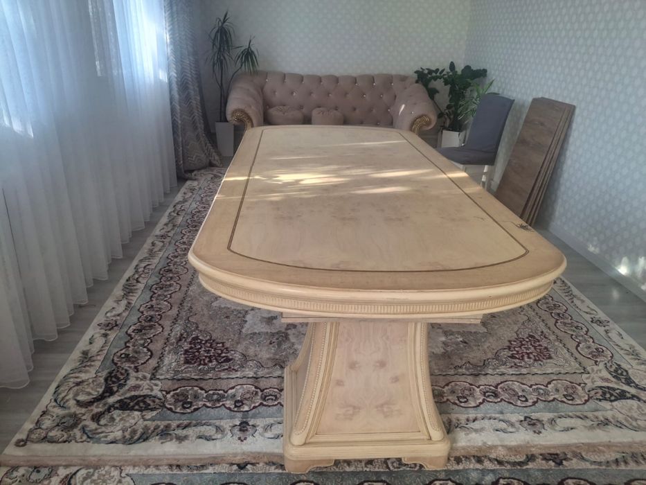 Стол большой раздвижной
