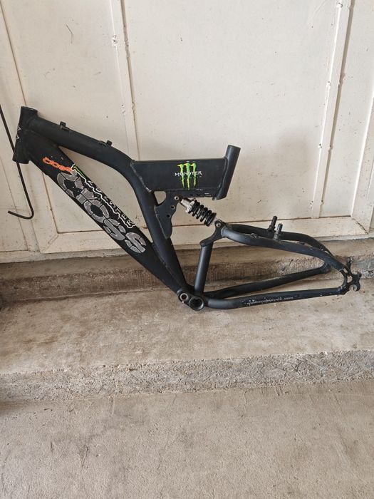 Рамка и части за колело.