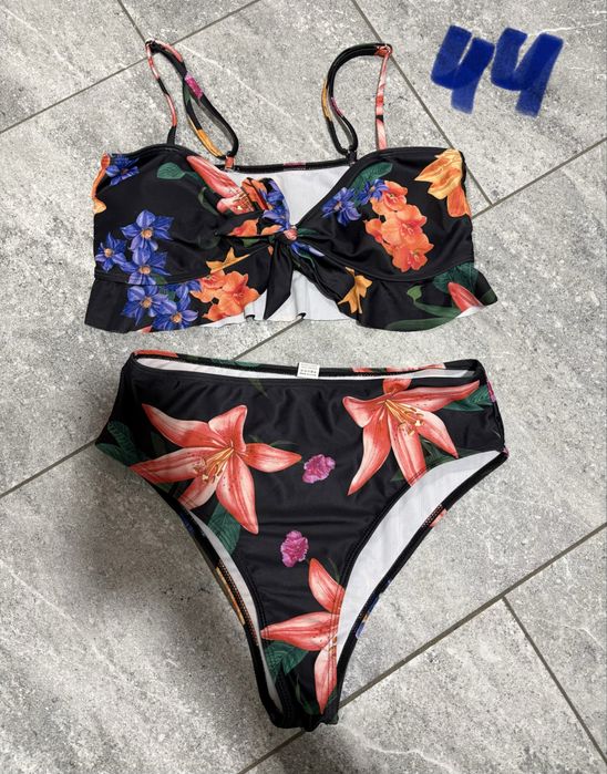 Продам купальники