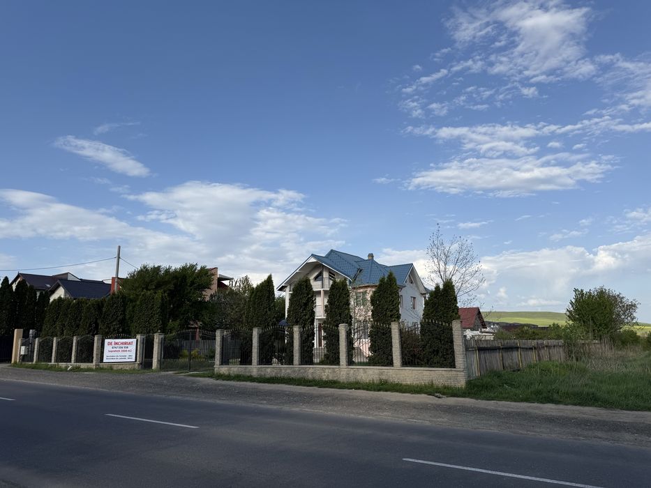 De inchiriat - str Fermelor ( vis a vis Brico Depot - Penny). Pretabil afacere