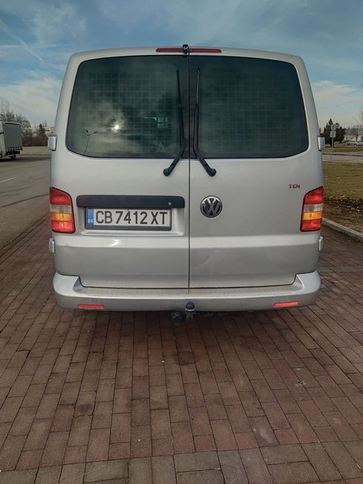 ПРОДАВАМ VW  T5..Товаропътнически