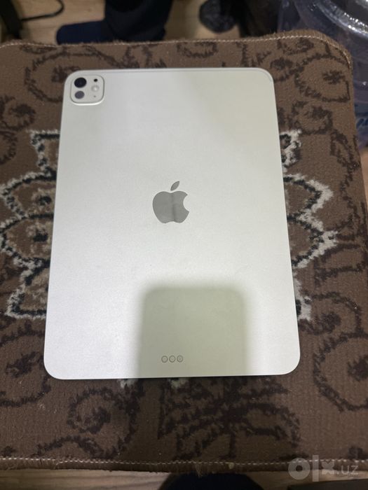 Ipad pro m5 256 karobkasi bor ideal
