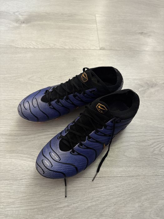 Бутсы футбольные