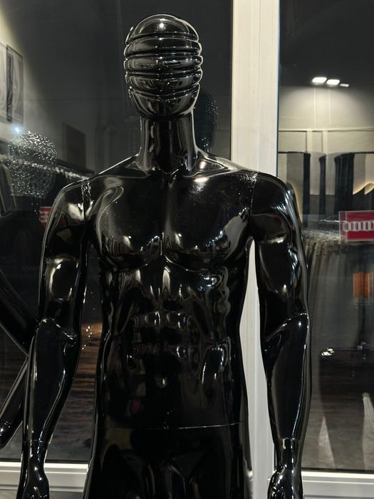 Продам мужской манекен