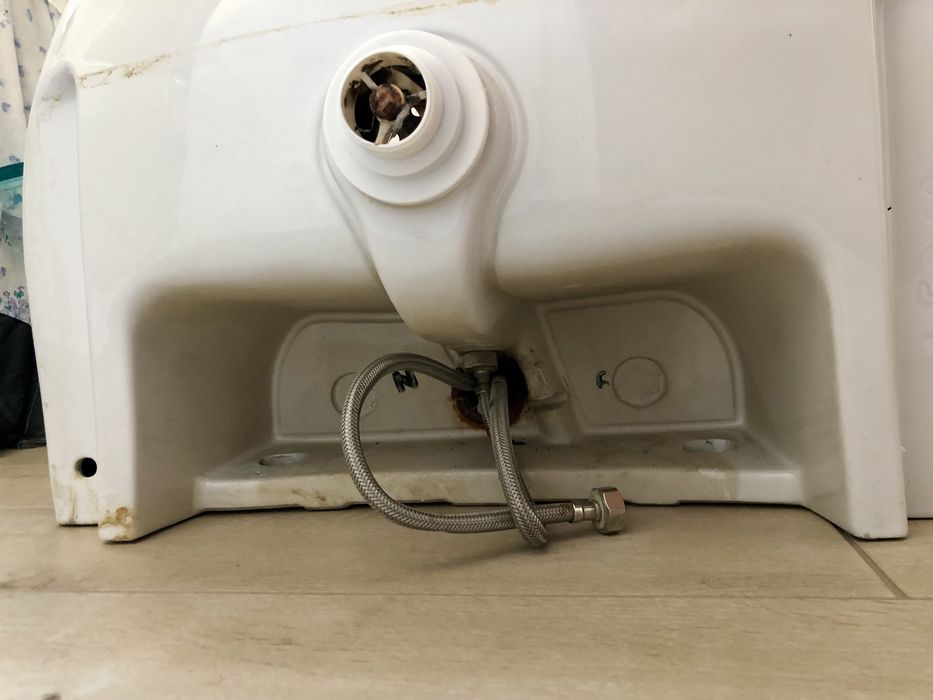 Chiuveta ceramica cu baterie Ramon Soler