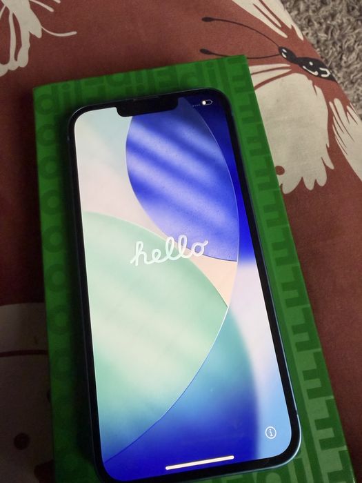 Vand iphone 13 albastru