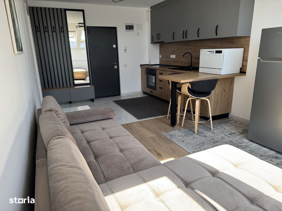 Inchiriez apartament nou, parcare inclusa