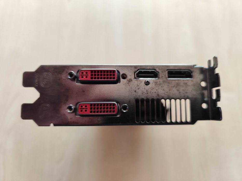 Placă video XFX Radeon HD 5770 1GB GDDR5 – Ediție Colecție / Retro Gaming