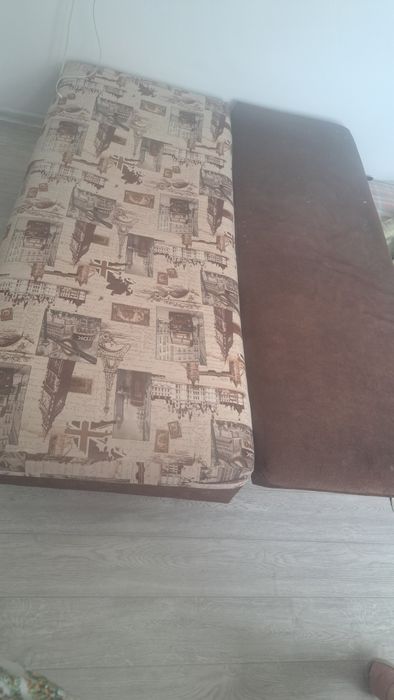 Срочно продам диван