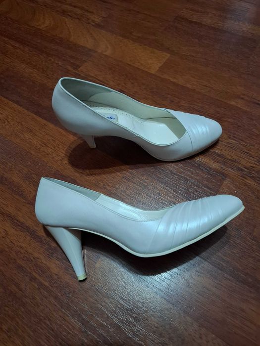 Pantofi mireasa (alb sidefat)