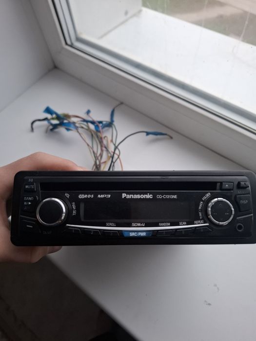 Магнитафон Panasonic cq-c1313ne