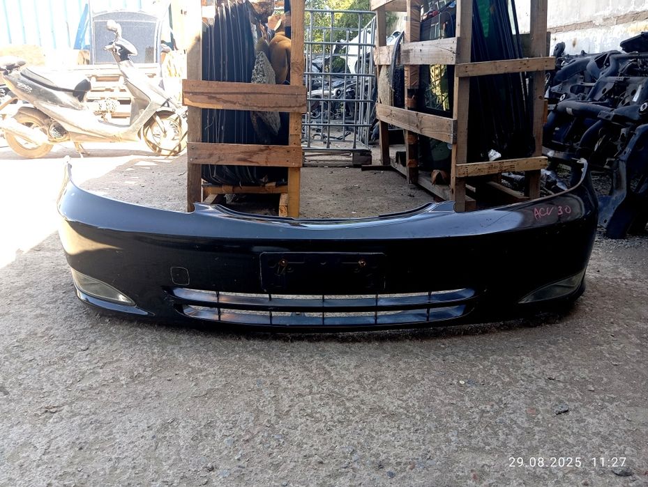 Передний бампер Toyota Camry 30