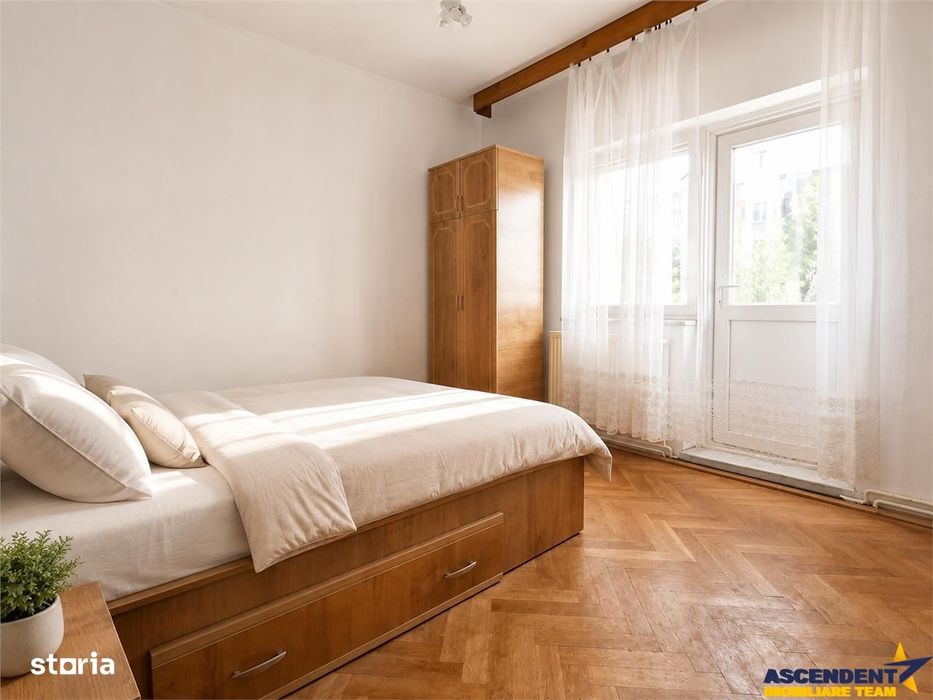 Drumul Poienii .LIvada Postei: 3 camere decomandate,2 balcoane,vedere