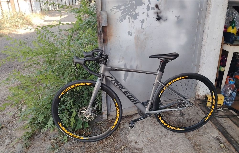 Шоссейный велосипед Raleigh