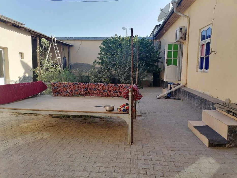 Buxoro shahri bitonka yo’l yoqasida 5 sotixli hovli sotiladi