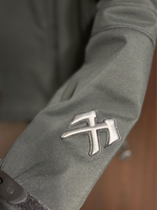 Luda стара коленция дрехи