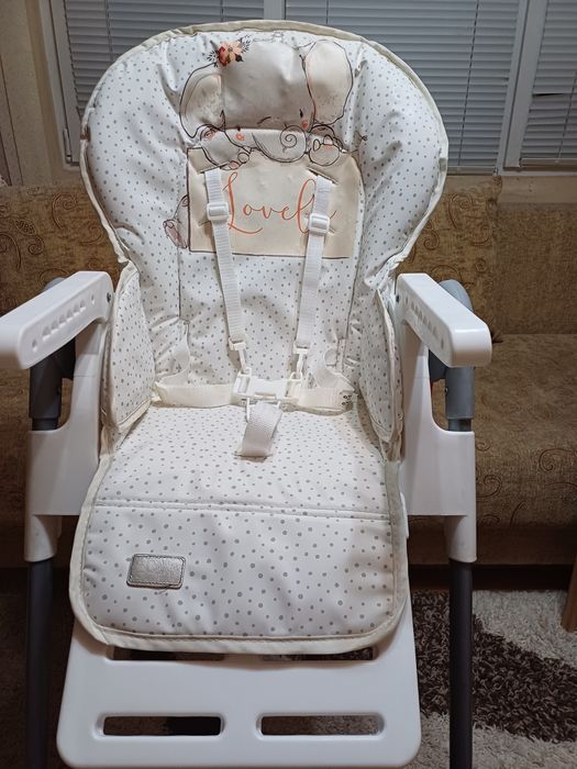 Столче за хранене 2 бр. За момче и момиче.