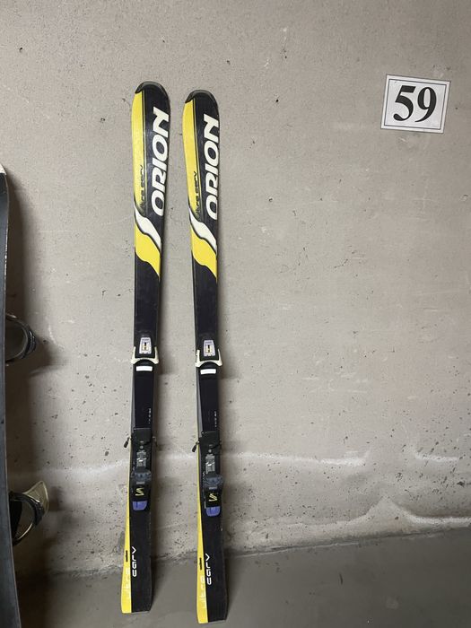 Продавам ски и сноуборд