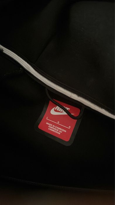 Nike tech gri cu negru