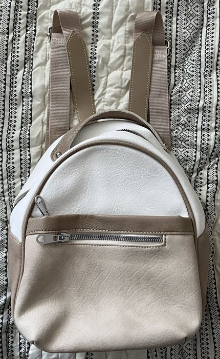 Дамска кожена раница