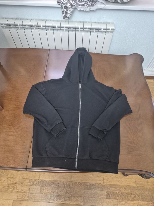 Зипка черная (кофта, худи)