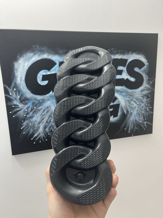 Versace Chain Reaction