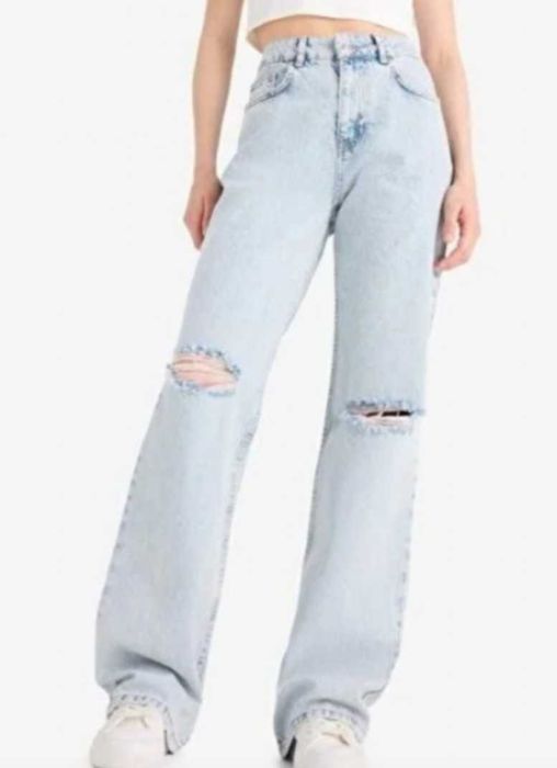 Дънки С Широки Крачоли