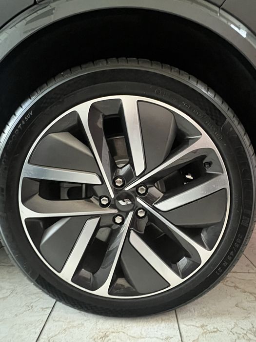 Своя Новая Lixiang L9 Ultra Li 9 Hybrid