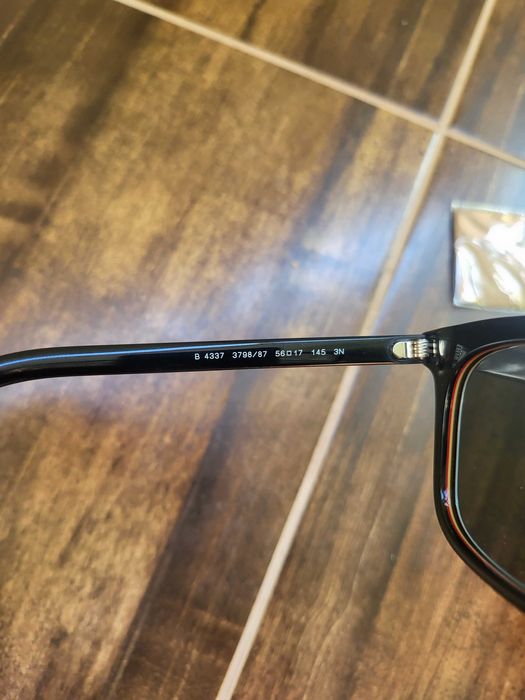 Burberry Carnaby 56 Dark Grey & Black Sunglasses Слънчеви очила