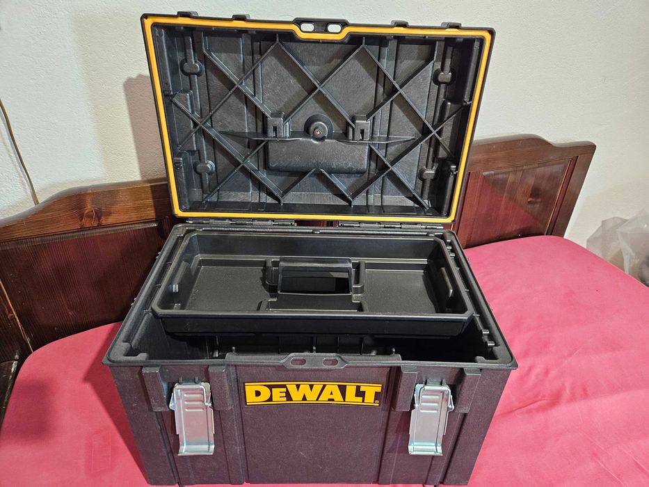 Куфар за инструменти DeWALT TOUGHSYSTEM DS400