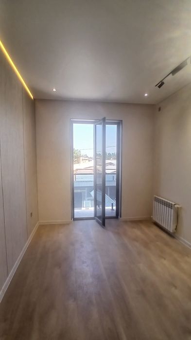 Продаётся дом-коттедж 1.3 сотки