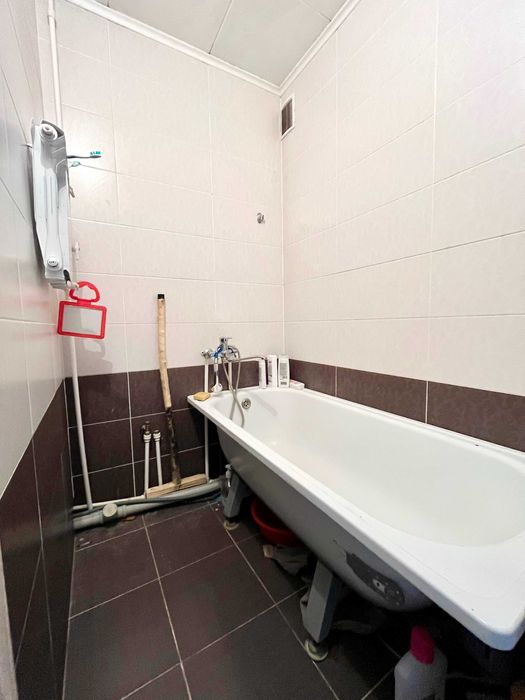 2-комнатная на Строителей ][