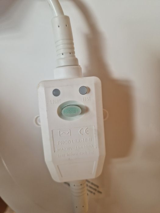 Capac de WC smart cu bideu