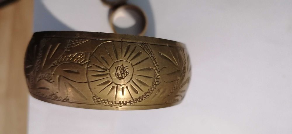 vand  bratara  giul  si  vergheta  din  bronz pret  100  lei