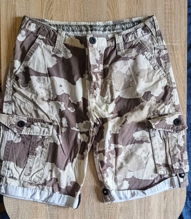 Мъжки къси дънки / панталони (34, 36)