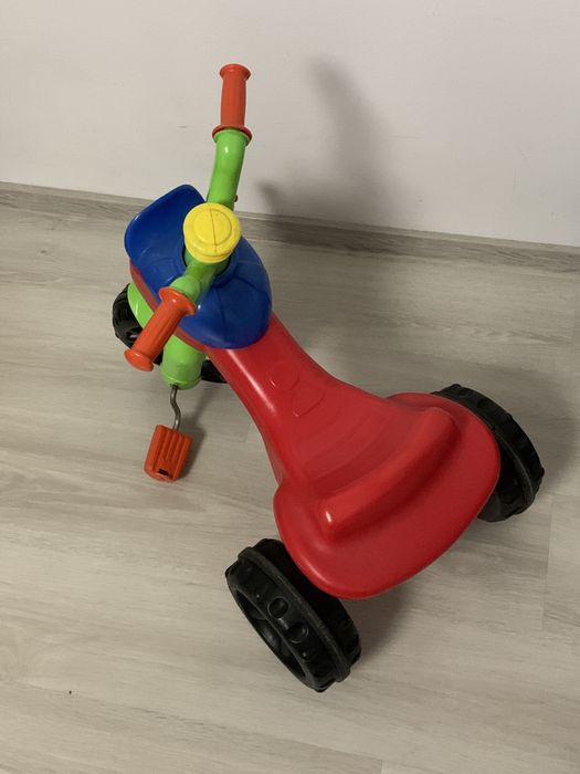 Tricicleta cu pedale Funny pentru copii cu Claxon si Roti mari