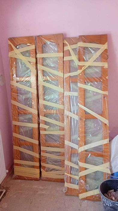 vand usi interior din lemn - apartament. doar Braila