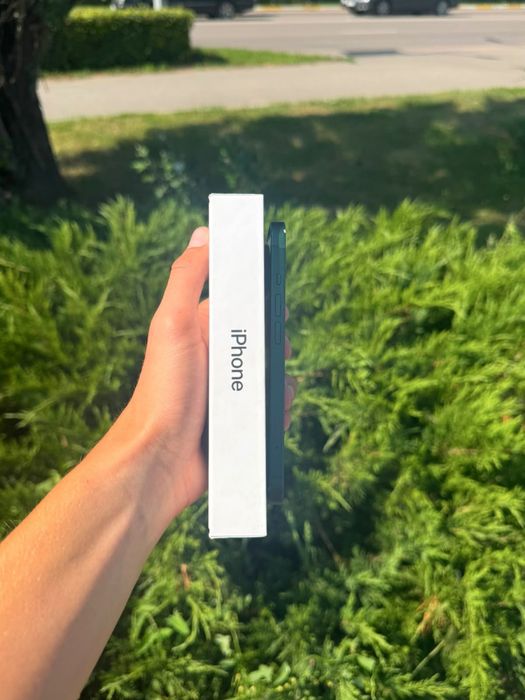 Продам или обмен айфон 13